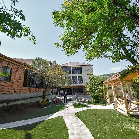 Madin Eco Hotel Debed Экстерьер фото