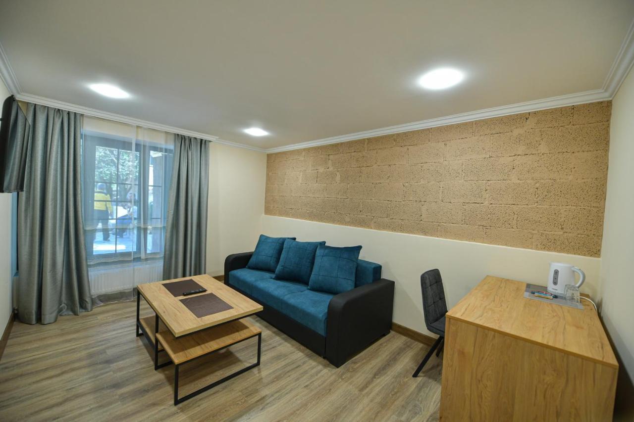 Madin Eco Hotel Debed Экстерьер фото