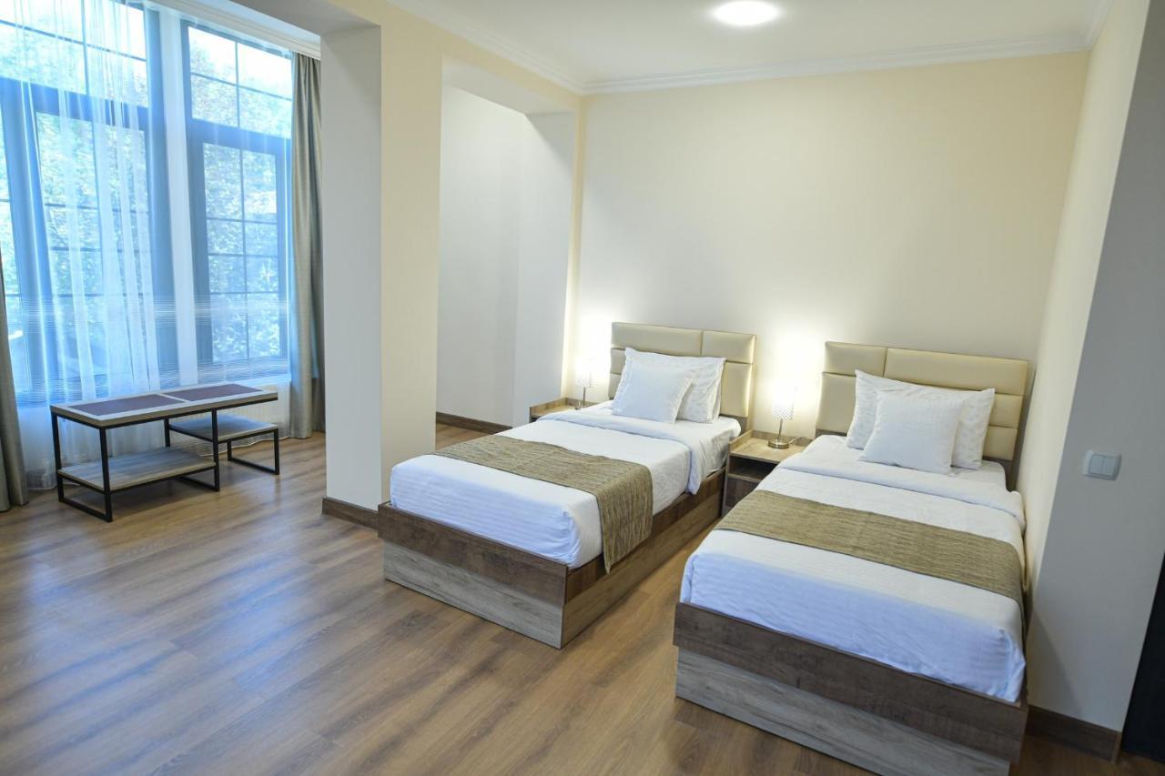 Madin Eco Hotel Debed Экстерьер фото