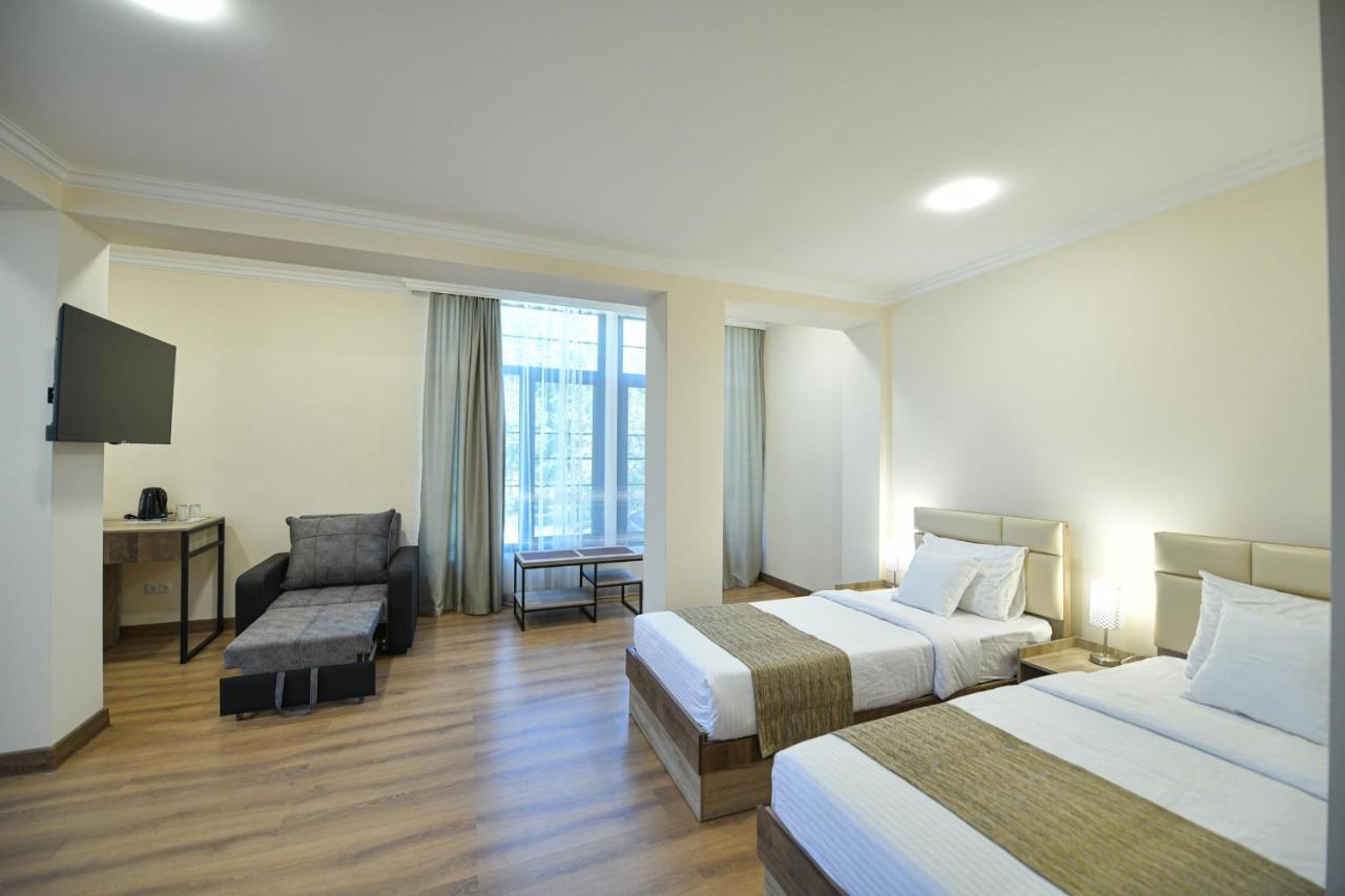 Madin Eco Hotel Debed Экстерьер фото